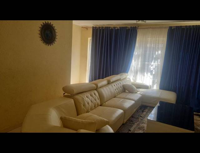 3 BEDROOM TOWNHOUSE FOR SALE IN BEDFORD GARDENS